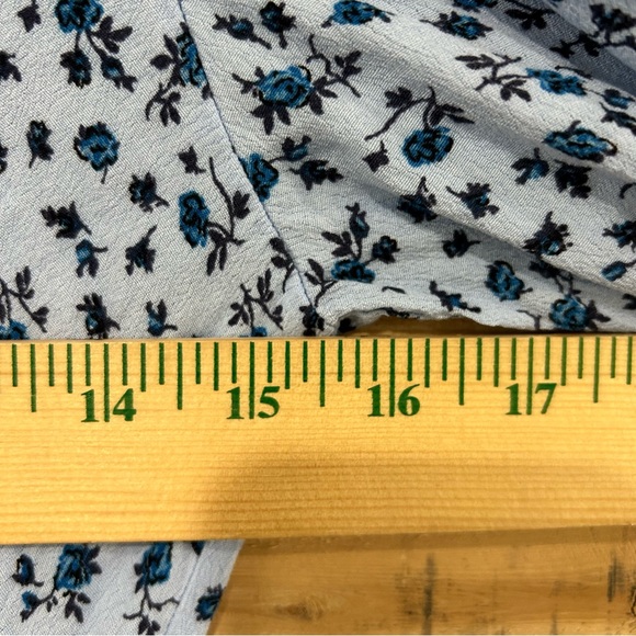 Wild Fable Dress Small Blue Micro Blue Flowers Long Sleeve Tie Waist V Neck - Picture 4 of 5